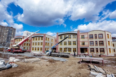 В Калининском районе строят самый большой в городе детский сад 