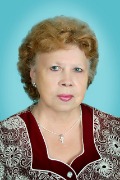 Ковпак Галина Николаевна

Родилась 28 октября 1938 года в Костромской области. В 1939 году переехала в город Ленинград. В 1957 году окончила Ленинградский аграрный техникум зелёного строительства по специальности «техник-агроном».
Награждена знаком «Житель блокадного Ленинграда», Медалью Г. К. Жукова, Медалью «За освобождение Ленинграда», знаком «300 лет Санкт-Петербургу», Памятными медалями «За труд на благо города», знаком «За Всероссийскую перепись населения», имеет звания Ветеран труда РФ и Ветеран атомной промышленности.
С 1958 по 1965 годы работала на Новосибирском заводе химконцентратов начальником отдела благоустройства.
Большую часть своей трудовой жизни с 1965 по 1992 годы Галина Николаевна работала в проектном институте «Сибакадемпроект» инженером по благоустройству территории. 
Принимала участие в проектировании и озеленении улицы Богдана Хмельницкого, скверов по ул. 25 лет Октября. 
Общий трудовой стаж - 45 лет.
С выходом на заслуженный отдых, с 1993 года возглавляет районное общество «Блокадник».
Важнейшей задачей организации является реализация идеи связи поколений, патриотическое воспитание молодежи. Члены организации принимали активное участие в создании городского музея «900 дней блокады Ленинграда». 
С 2004 по 2009 годы работала заместителем председателя общественной организации «Ветеранов – пенсионеров войны, труда, военной службы и правоохранительных органов Совета ветеранов». 
С 2009 по 2022 годы успешно работала в Городском Совете ветеранов в комиссии по патриотическому воспитанию. 
