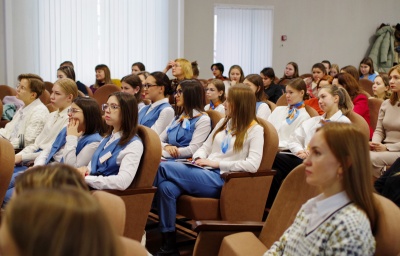 В Калининском районе молодым педагогам устроили тёплый приём